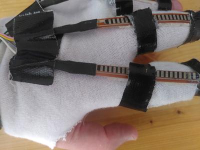 /images/arduino/glove_detail.thumbnail.jpg